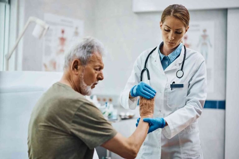 أفضل دكتور عظام في جدة: رعاية متكاملة لعظامك ومفاصلك